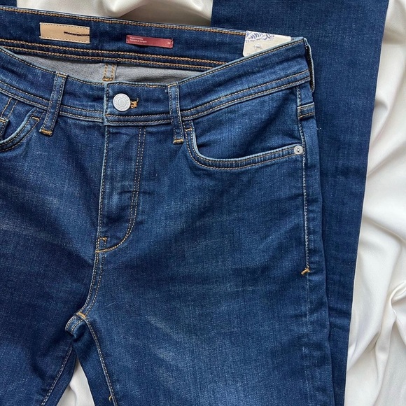 NWT Pilcro Boyfriend Slim Jeans - Picture 3 of 4